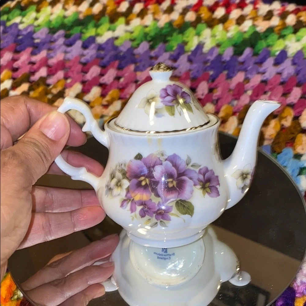 Royal Patrician bd &s Staffordshire elegant white
